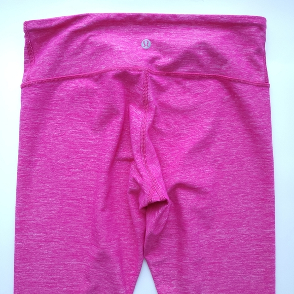 🍋Like New Lululemon Wunder Under Crop II - Picture 8 of 12